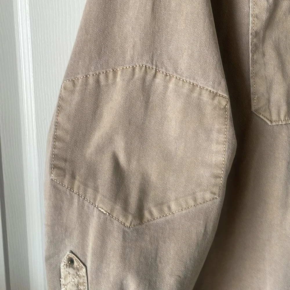 SOLD-Levi's Tan Button-Down Casual Shirt